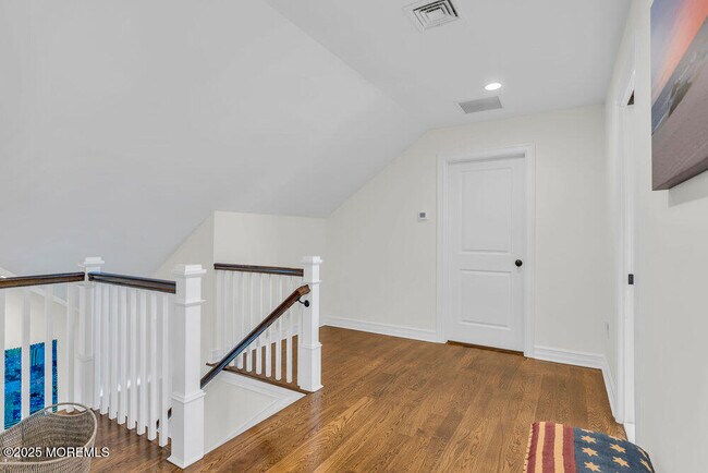 Building Photo - 420 Tuttle Ave