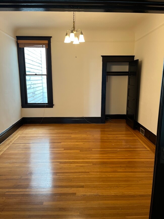 Building Photo - 1308 Dolores St