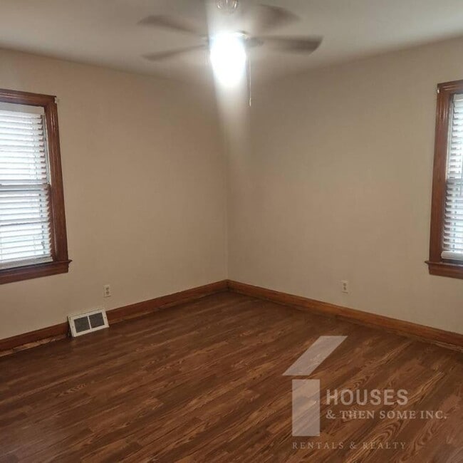 Building Photo - 813 Fox Squirrel Ridge Rd