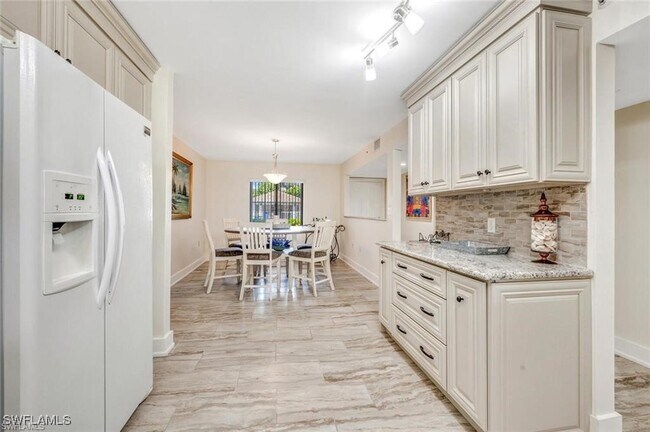 Building Photo - 9901 Sunset Cove Ln