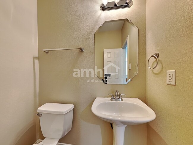 Building Photo - 11932 Brown Fox Dr