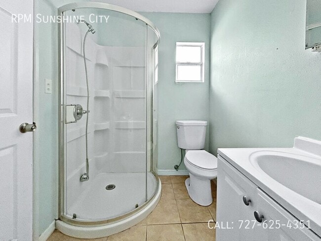 Building Photo - 10464 106th Ave N