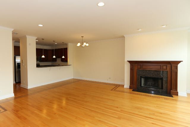 Building Photo - 1724 W Belmont Ave