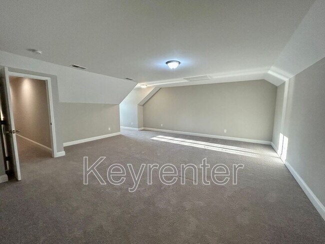 Building Photo - 110 Groves Park Blvd E