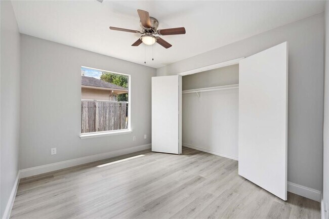 Building Photo - 6647 Amberfield Ln