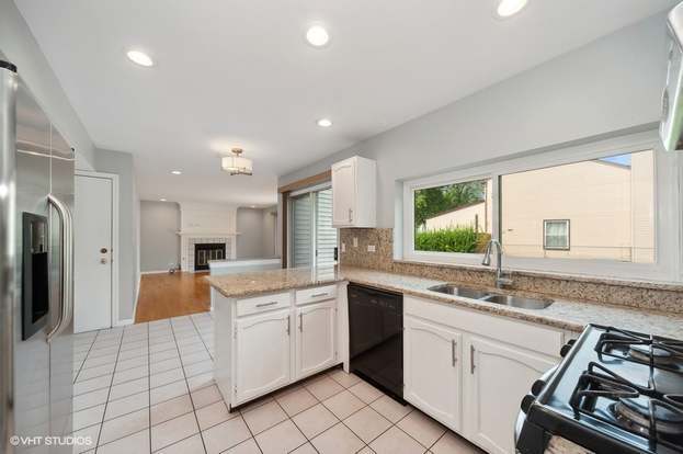 Building Photo - 1270 S Paddock Dr