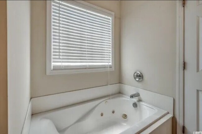 Building Photo - 3124 Ivy Lea Dr