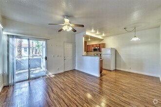 Building Photo - 2201 Ramsgate Dr