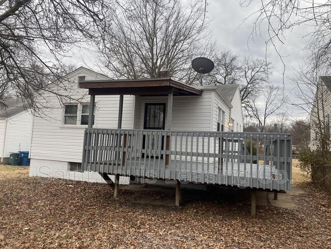 Building Photo - 7411 Jenwood Ave