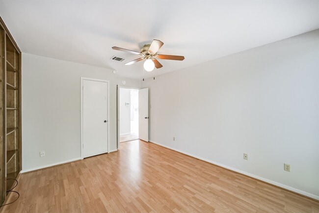 Building Photo - 11826 Cedar Pass Dr