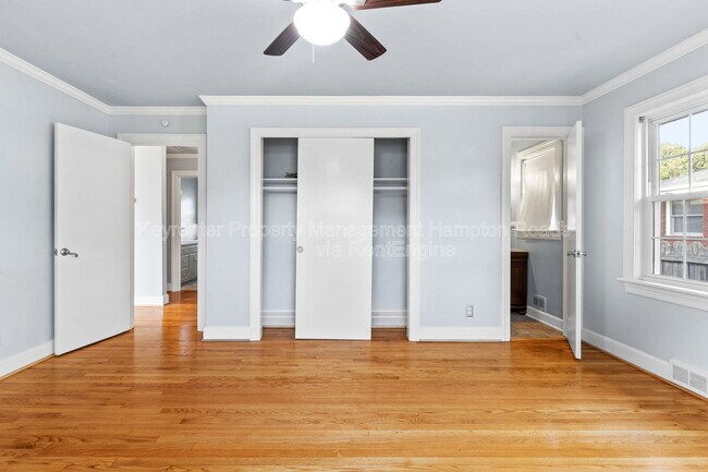 Building Photo - 4900 Briarwood Ln