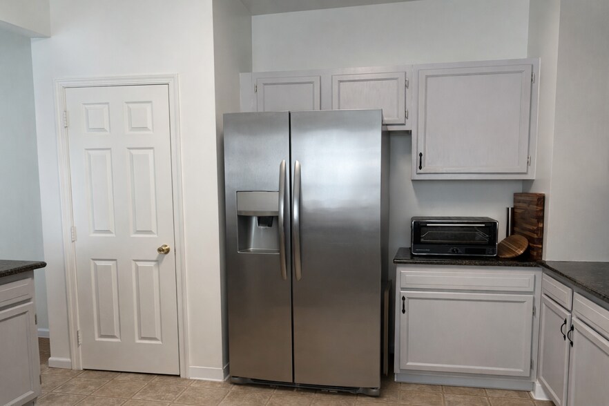 Building Photo - 12 Paynter St