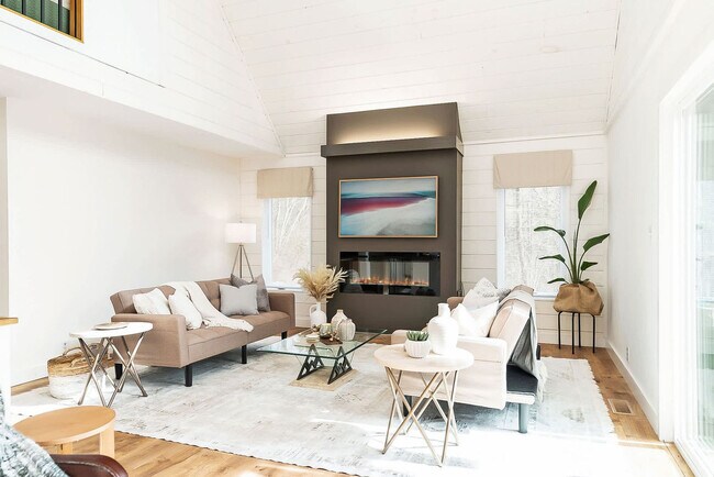 Building Photo - 928 Ditney Way