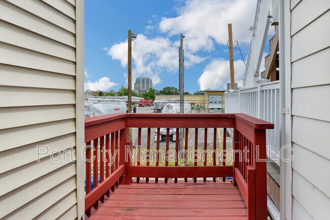 Building Photo - 1465 Stevenson St
