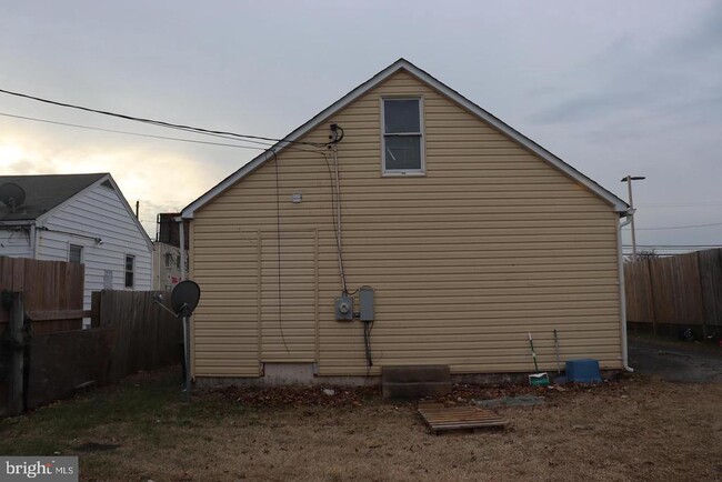 Building Photo - 410 Winters Ln