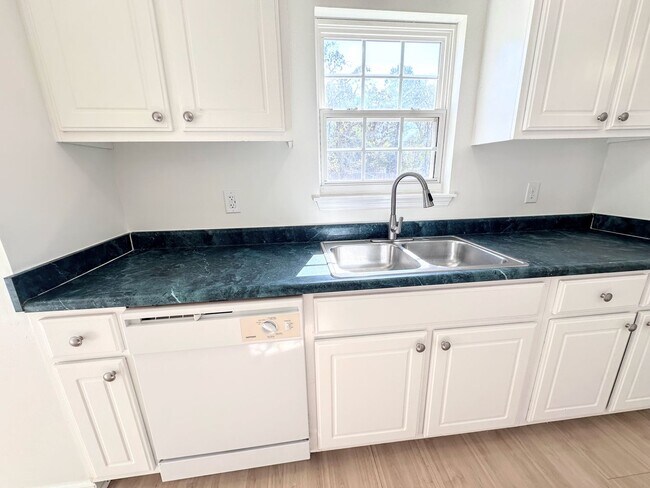 Building Photo - Branching Out in Laurel Oaks