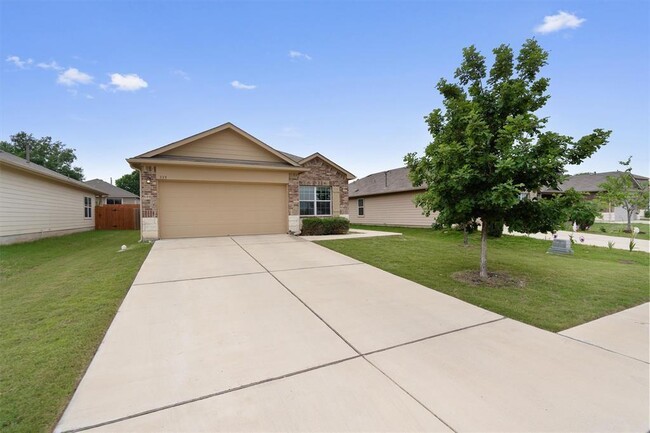 Primary Photo - 335 Cibolo Creek Dr