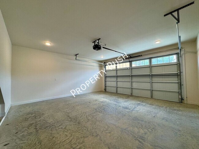 Building Photo - 1918 Cypress Ln