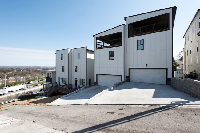 Building Photo - 433 36th Ave N