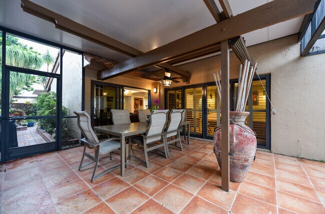 Building Photo - 6548 Patio Ln