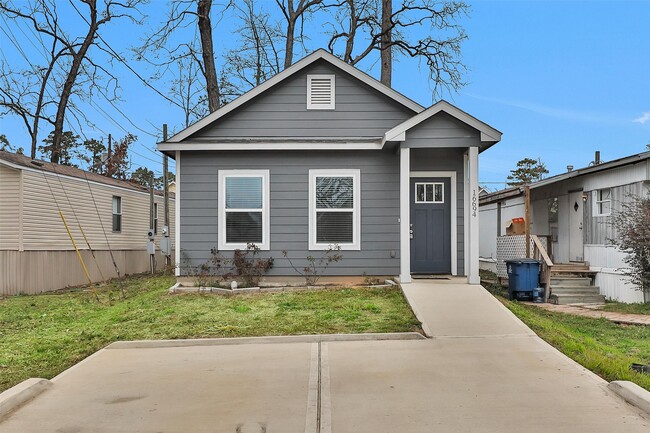 Building Photo - 16694 E Juneau St