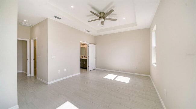 Building Photo - 6227 Tropicaire Blvd