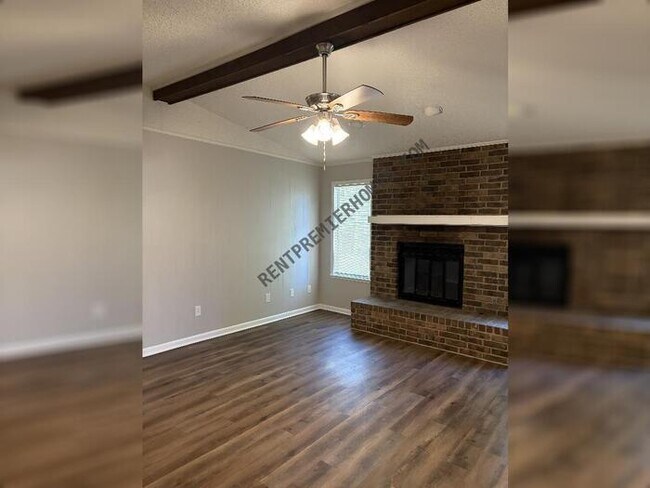 Building Photo - 3611 Pelton Rd