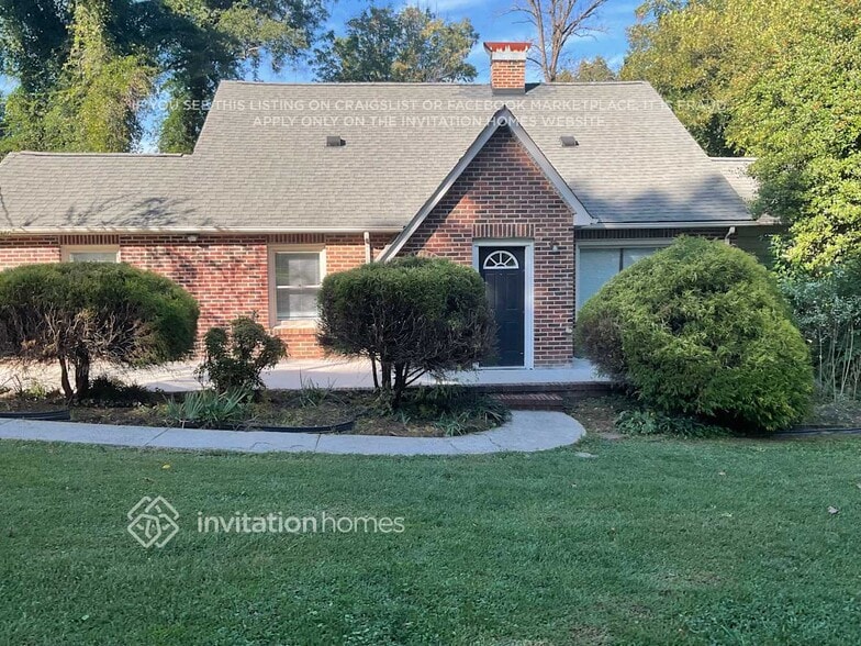 Primary Photo - 104 Sunset Dr