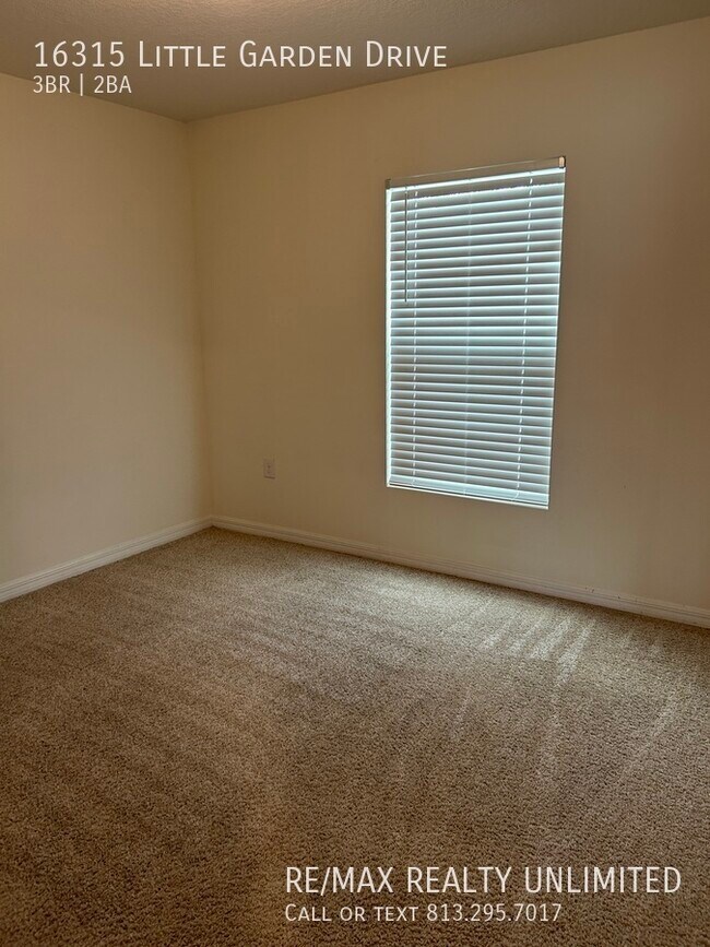 Building Photo - 16315 Little Garden Dr