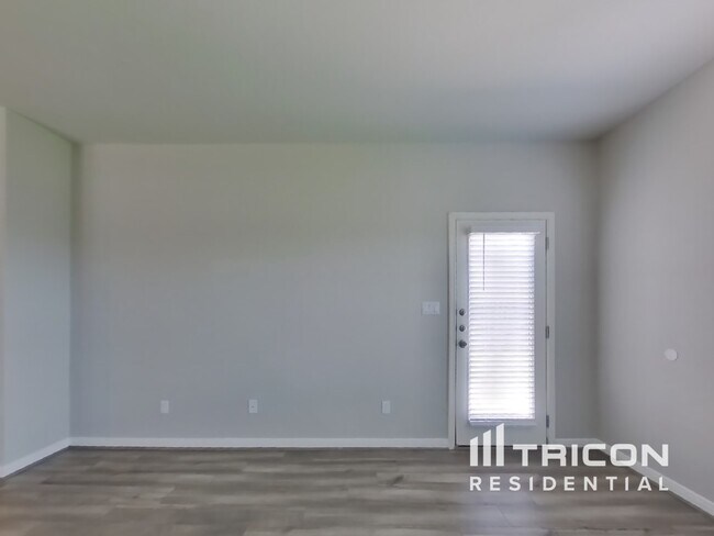 Building Photo - 5520 Shasta Pl