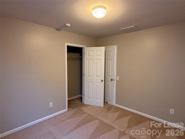 Building Photo - 8611 Dennington Grove Ln