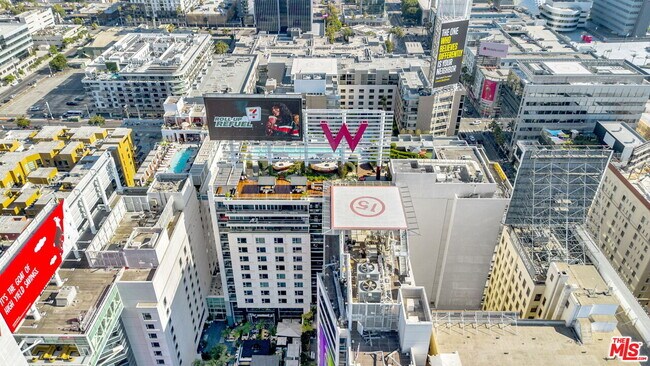 Building Photo - 6250 Hollywood Blvd
