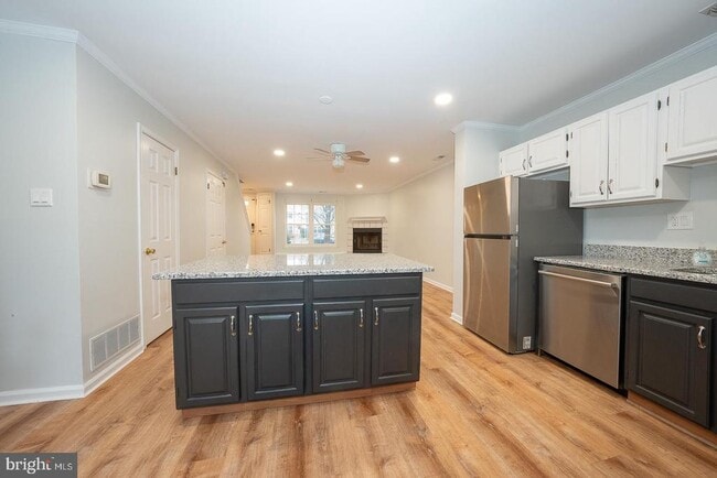 Building Photo - 26 Rampart Dr