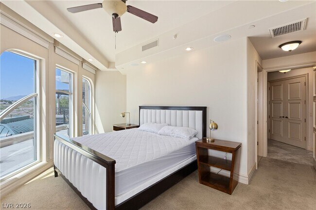 Building Photo - 9103 Alta Dr