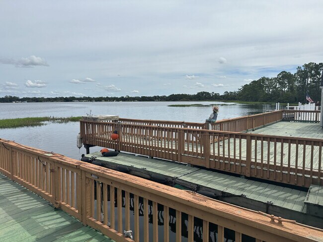 Building Photo - Cozy and Convenient Water Front 2/1 in St. Cloud's Shelter Cove