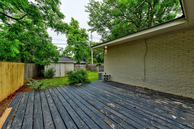 Building Photo - 1723 Churchill Way