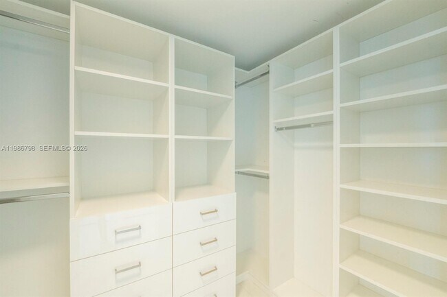 Building Photo - 300 Sunny Isles Blvd