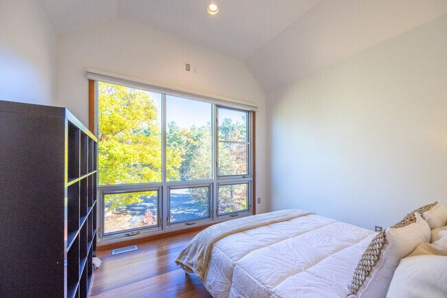 Building Photo - 11988 Cabana Shores Dr