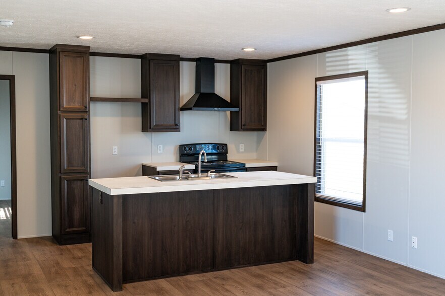 Building Photo - 114 Shady Grove Dr