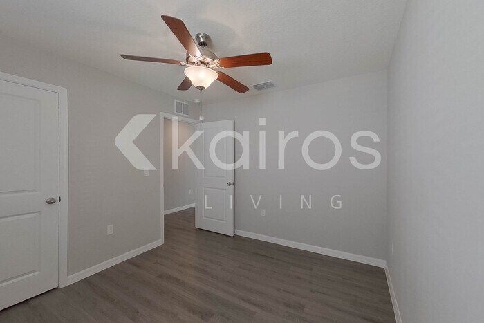 Building Photo - 8681 SW 43rd Ter