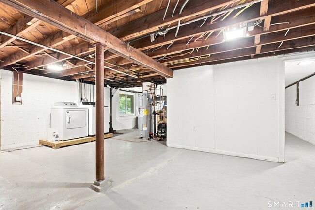 Building Photo - 1448 New Haven Ave
