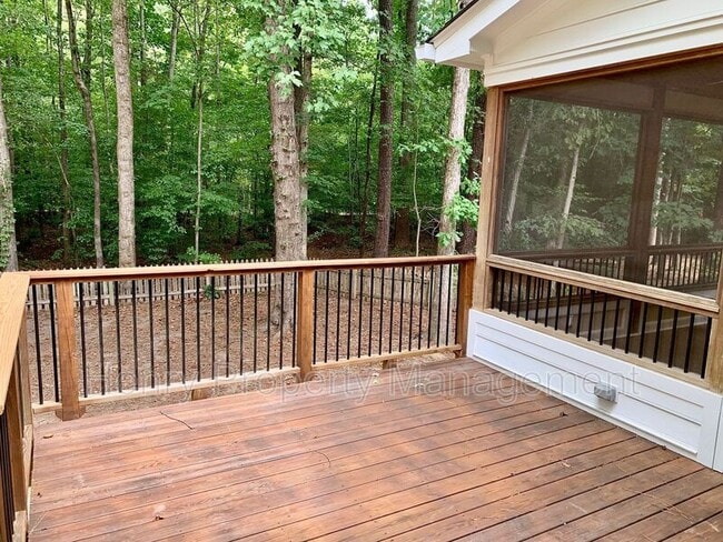 Building Photo - 212 Lewey Brook Dr