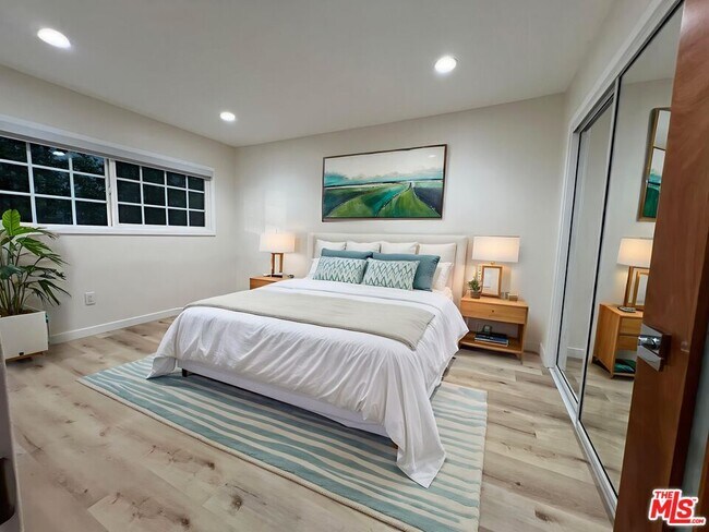 Building Photo - 853 S Bedford St