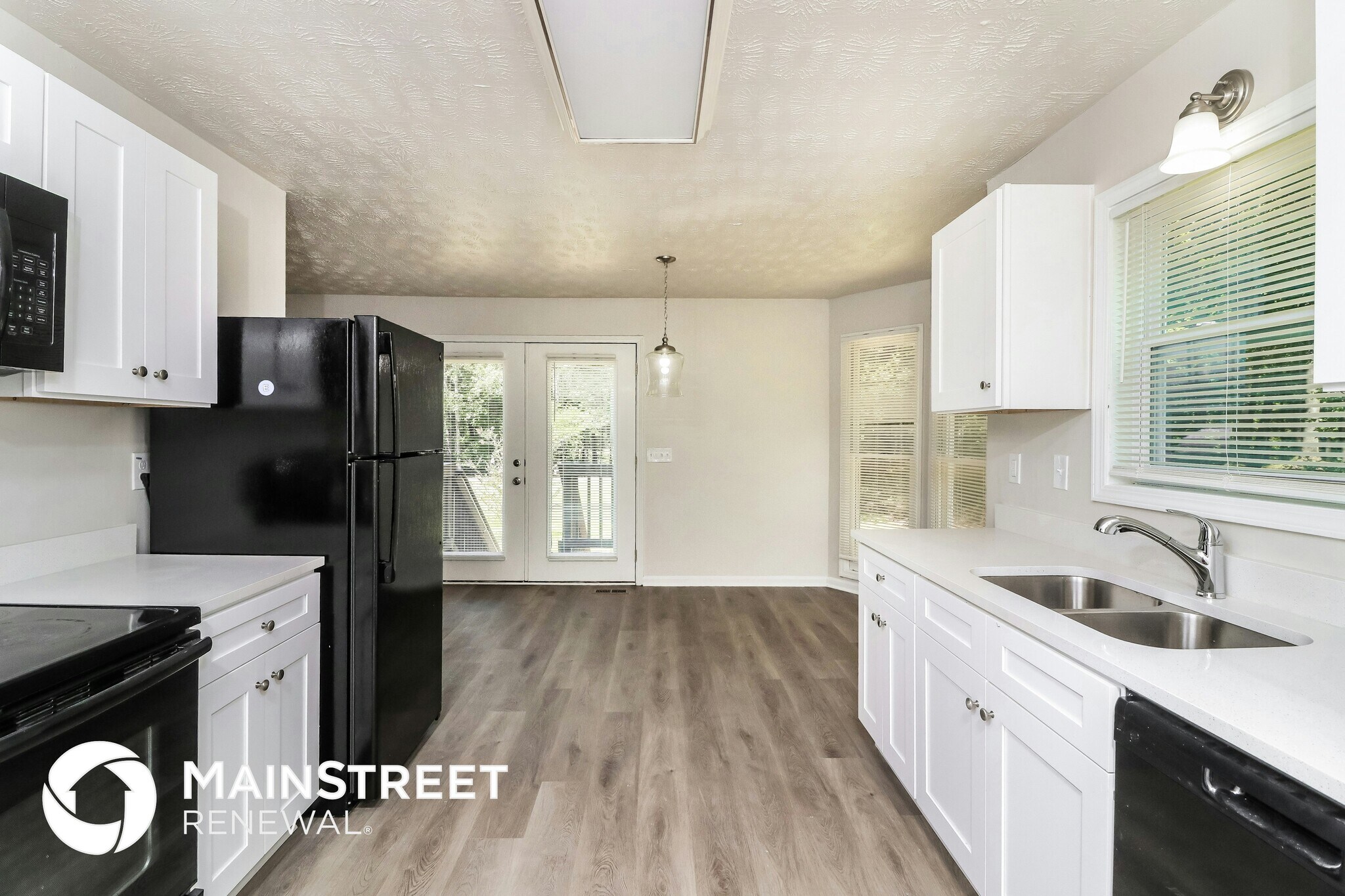 Building Photo - 3521 Stone Ridge Dr