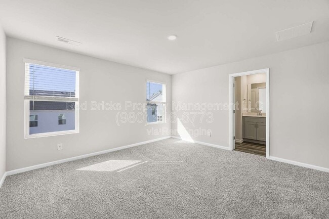 Building Photo - 5543 Worrell Wy