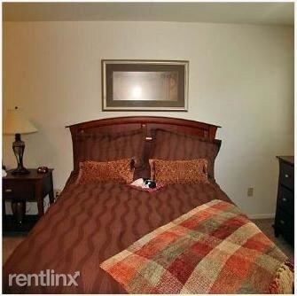 Building Photo - 2 br, 1 bath Apartment - 226 Taft Court
