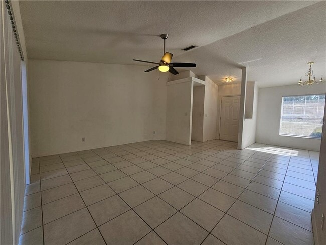 Building Photo - 13305 Pinyon Dr