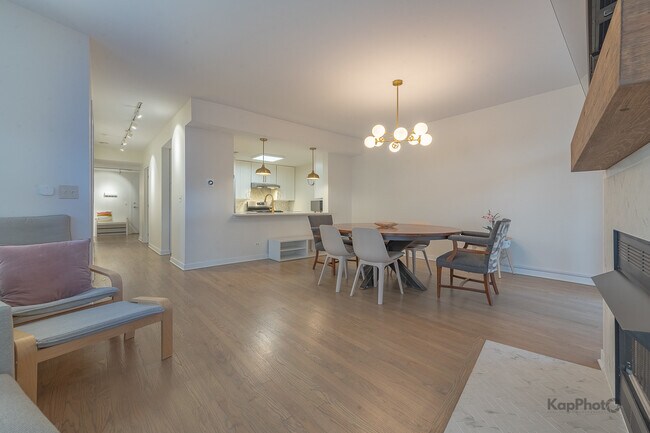 Building Photo - 1151 W Washington Blvd