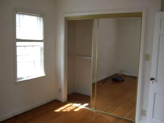 Building Photo - 1368 Doten Ave