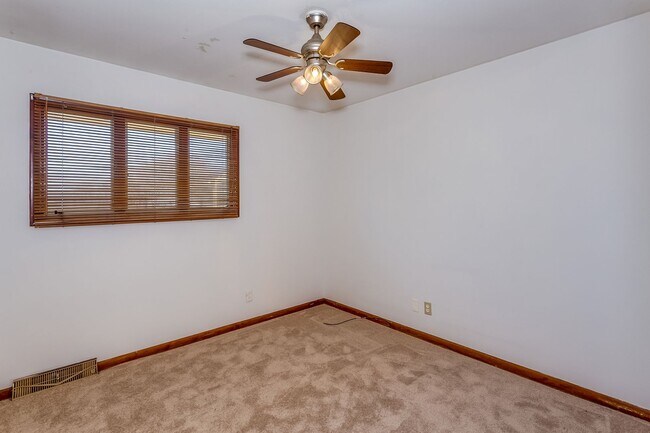 Building Photo - 4339 S Meridian Ave